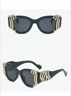 Buy Fashionable Classic Metal Decorated Sunglasses For Women European and American Fashion Show Stars Same Style Retro Sunglasses Black 53mm in Saudi Arabia