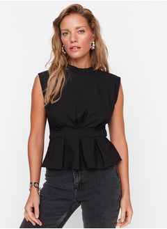 Buy Black Crew Neck Sleeveless Woven Blouse TWOAW23BZ00559 in Egypt