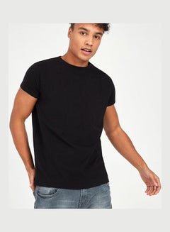 Buy Solid Crew Neck Muscle Fit T-Shirt in Saudi Arabia
