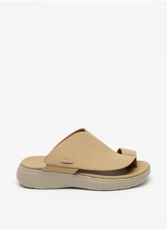 اشتري Men's Textured Slip-On Arabic Sandals في السعودية