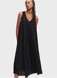 اشتري V-Neck Pleated Dress في السعودية