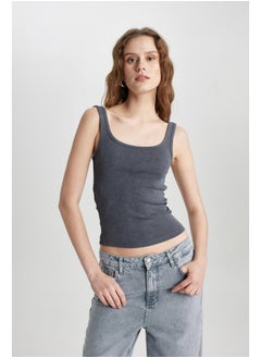 Buy Woman Slim Fit C Neck Sleeveless Knitted Top in Egypt