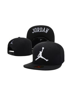 اشتري NEW ERA is a popular baseball cap في السعودية