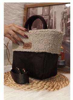 اشتري A fur bag that suits the winter fashion for you and your child to meet together my lady في مصر