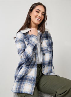 اشتري Oversized Wool Like Checked Shacket With Faux Fur Collar في السعودية