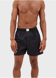 اشتري Essential Shorts في السعودية