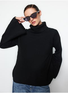 اشتري Black Soft Textured Turtleneck Knitwear Sweater TWOAW24KZ00426 في مصر