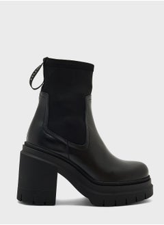 اشتري Kris Ankle Boots في السعودية