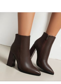 اشتري Solid Colored Pointy Boots For Women Brown في السعودية