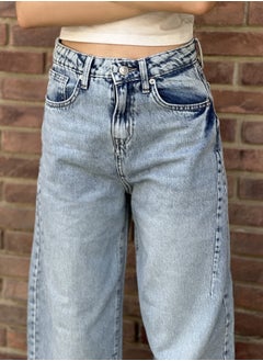 اشتري Balloon - Light Acid Wash Jeans. في مصر