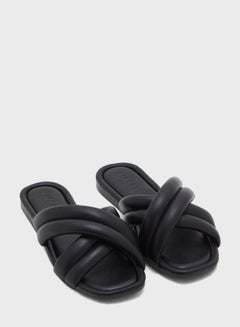 Buy Venia Flat Sandals in Saudi Arabia