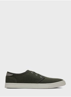 اشتري Casual Low Top Sneakers في الامارات