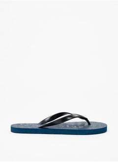 اشتري Men's Typography Print Slip-On Thong Slippers في الامارات