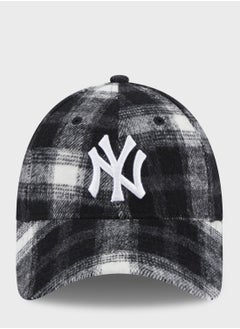 اشتري 9Forty New York Yankees Cap في الامارات