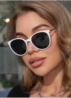 اشتري Fashionable & Stylish Women’s Sunglasses في السعودية