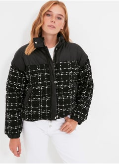 Buy Pocket Detail Printed Jacket in UAE