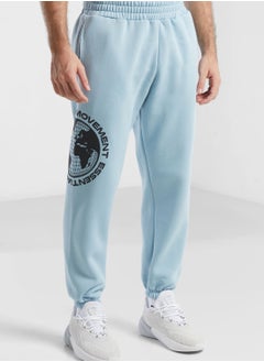 Buy The Regular Fit Classic Sweatpants in UAE