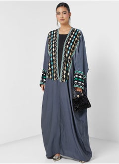 اشتري Embroidered Cape Sleeve Abaya في السعودية