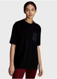 اشتري Essential T-Shirt في الامارات