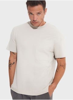 اشتري Essential Crew Neck T-Shirt في الامارات