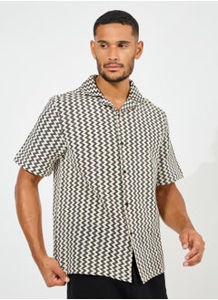 اشتري Jacquard Geo Pattern Relaxed Fit Shirt في السعودية