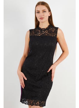 اشتري Women Textured Sheath  Dress, Black في الامارات