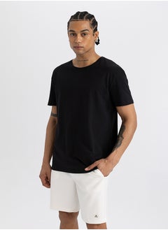 اشتري Man Standart Fit Crew Neck Short Sleeve Knitted T-Shirt في مصر