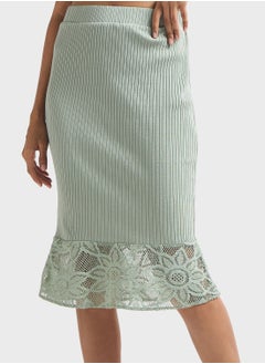 اشتري Ribbed Lace High Waist Skirt في الامارات