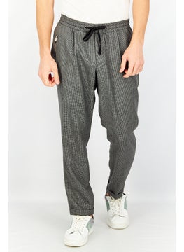 اشتري Men Regular Fit Gingham Chino Pants, Black/Grey في السعودية