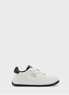 اشتري Retro Basket Low Top Sneakers في السعودية