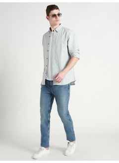 اشتري Men's Tapered Fit Light Blue Cotton Jeans - Effortless Style في السعودية