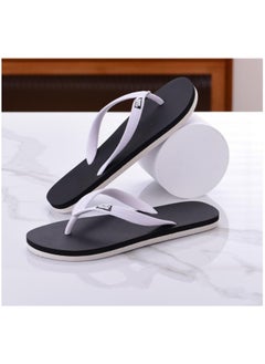 اشتري New Men's Flip Flops For Summer في الامارات