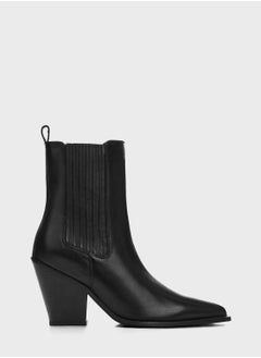 اشتري Taco Ankle Boots في السعودية