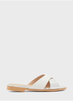 اشتري Croc Metallic Sandal في السعودية