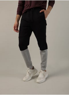 اشتري AE 24/7 Colorblock Jogger في الامارات