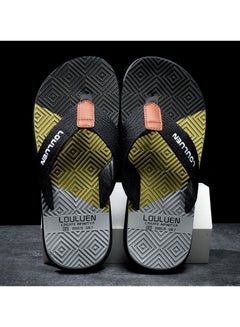 Buy Men's 2023 Summer Flip-flops Casual Trend Non Slip Men's Slippers Black in UAE