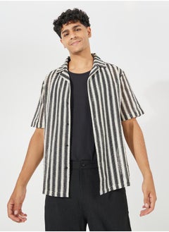 اشتري Jacquard Stripe Pattern Resort Collar Relaxed Shirt في السعودية