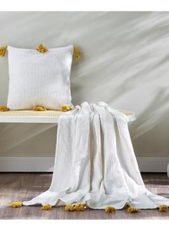 اشتري Carolin Tassel Throw and Cushion Set في السعودية