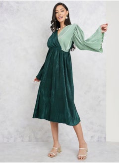 Buy Plisse Colorblock A-Line Midi Dress in Saudi Arabia