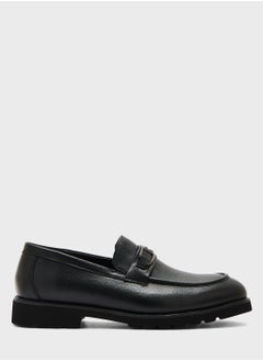 اشتري Statement Formal Slip Ons في الامارات