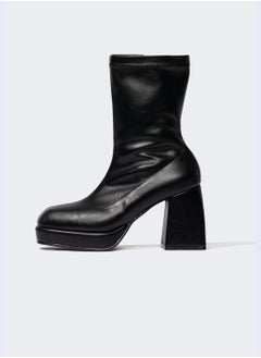 Buy Woman Casual Boots in UAE