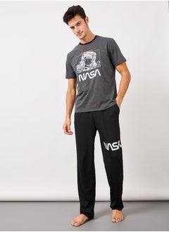 اشتري NASA Graphic Print T-Shirt & Straight Pyjama Set في السعودية