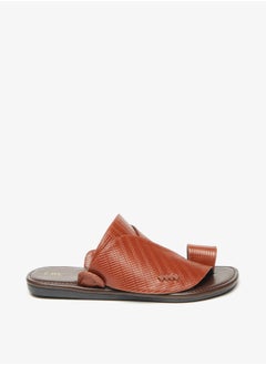 اشتري Men Textured Slip-On Arabic Sandals with Toe Loop في السعودية