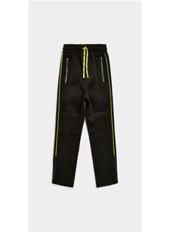 اشتري Black Zip Joggers في السعودية