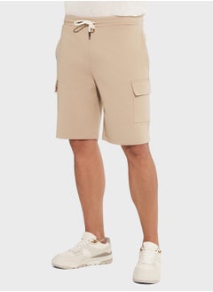 اشتري Essential Cargo Shorts في الامارات