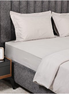 اشتري Pin Stripe Queen Duvet Cover Set, Grey – 250 TC, 200x200 cm في الامارات