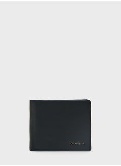 Buy Essential Wallets in UAE