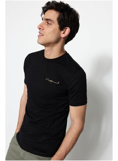 اشتري Black Men's Slim/Narrow Cut Small Text Printed  Short Sleeve T-Shirt في مصر