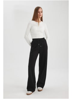 اشتري Woman Straight Fit Knitted Trousers في مصر