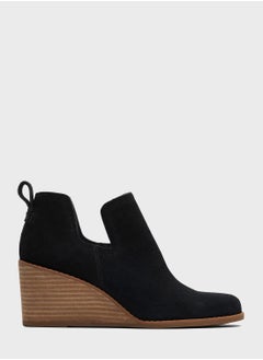 اشتري Pointed Toe High Heel Ankle Boots في الامارات